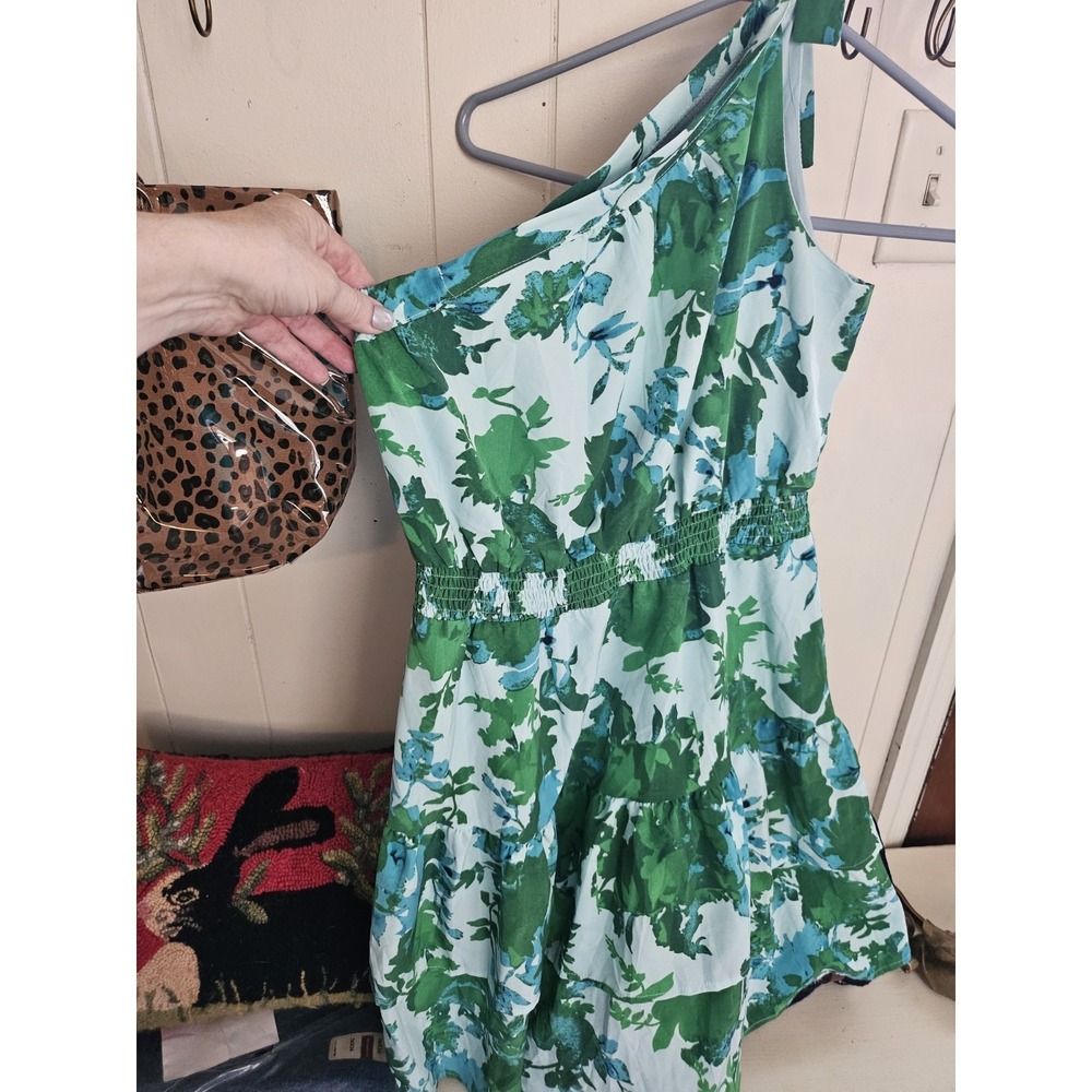 Boutique Style Off The Shoulder Mini Dress. Green/Blue Floral Pattern. Sz Medium